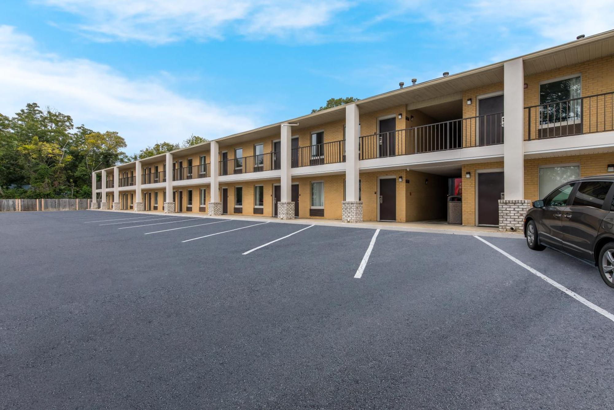 Econo Lodge Cheraw Market Street Exteriér fotografie